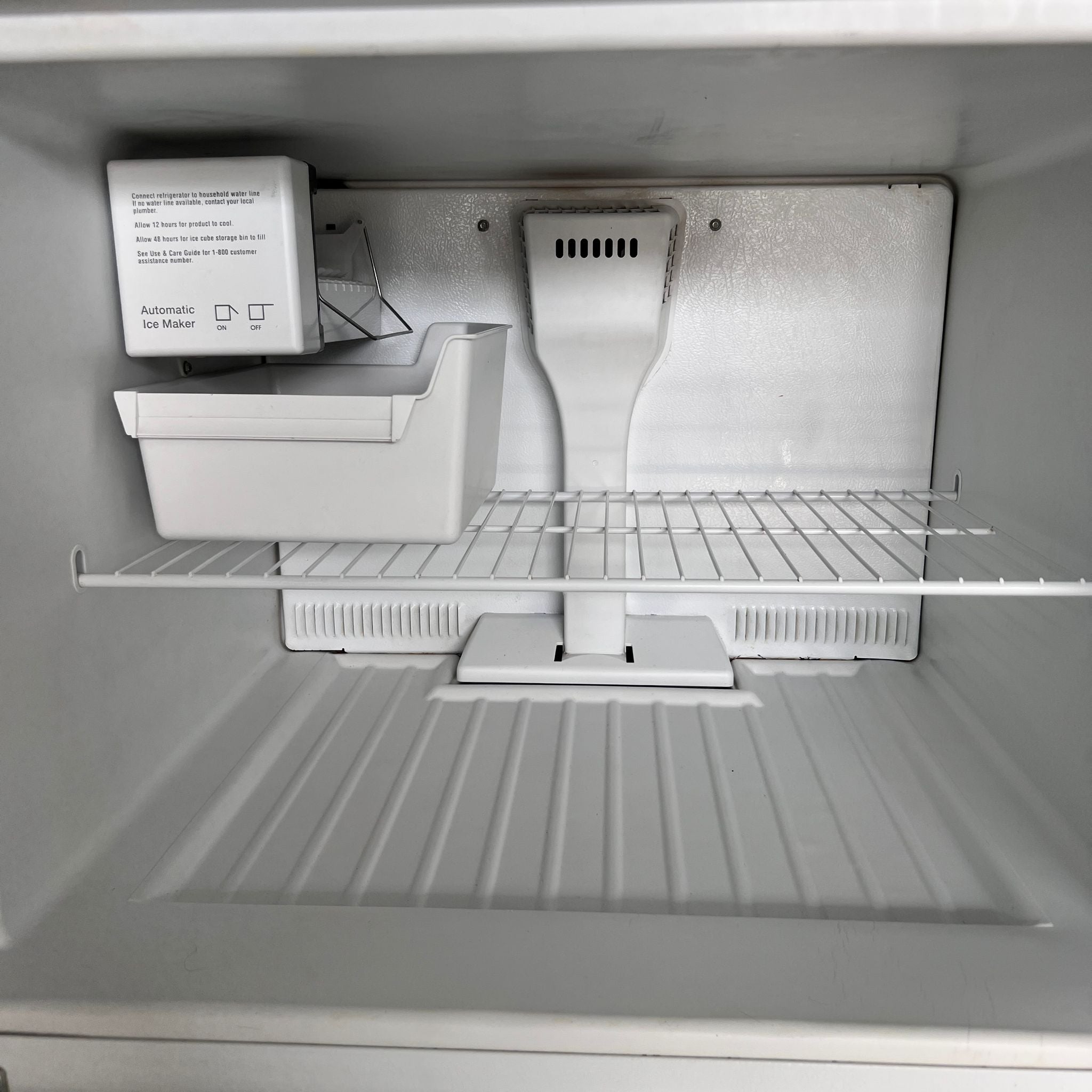 Whirlpool Top and Bottom Refrigerator Whirlpool Top and Bottom Refrigerator